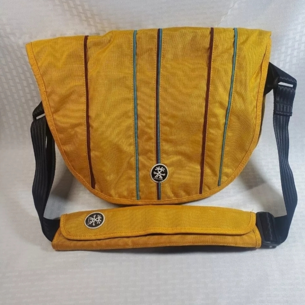 Crumpler Messenger Boy 7000 LTD Camera Bag.Great clean conditions.  Pre-owned